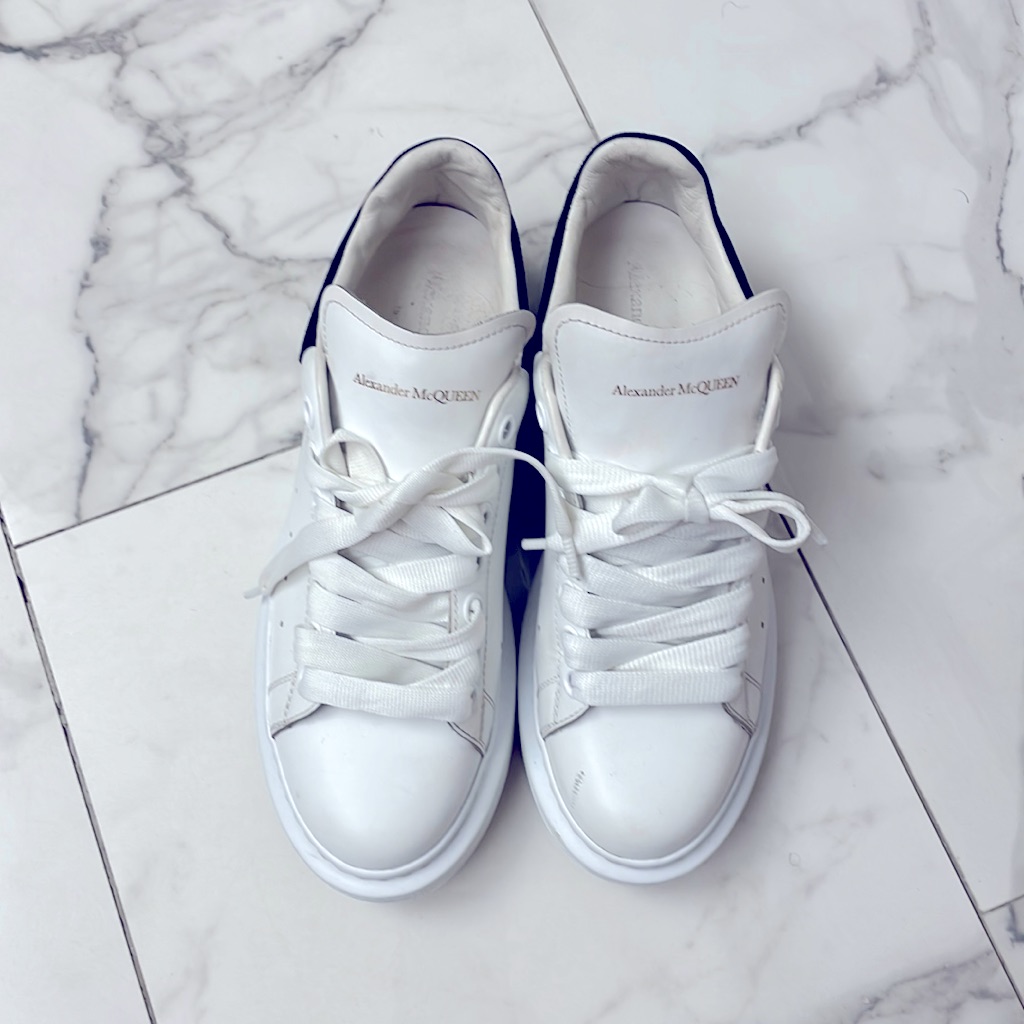 Alexander Mcqueen Sneaker Black Tail Sneaker